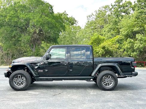 New 2026 Jeep Gladiator Mojave AWD/4WD image 12