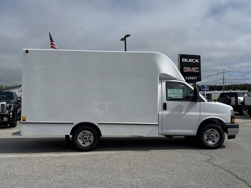 New 2025 GMC Savana 3500 w/ Power Convenience Package image 5