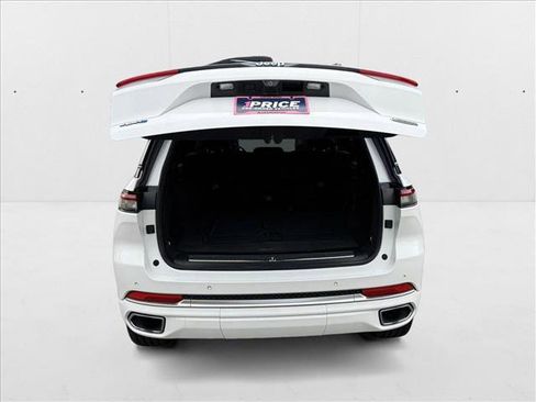 Used 2023 Jeep Grand Cherokee Summit w/ Advanced Protech Group IV image 6