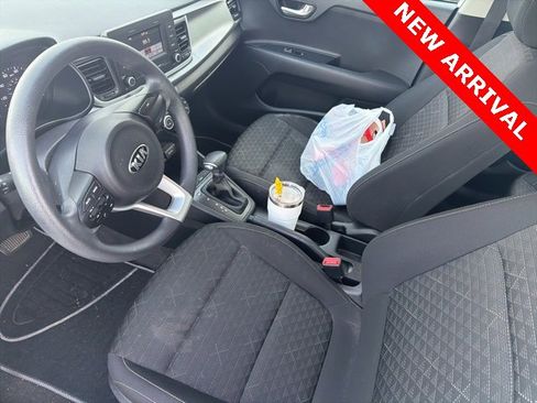 Used 2019 Kia Rio LX image 9