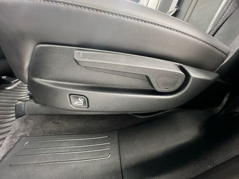 Used 2025 Kia Sorento S AWD/4WD image 33