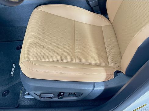 Used 2025 Lexus RX 350 Premium image 20