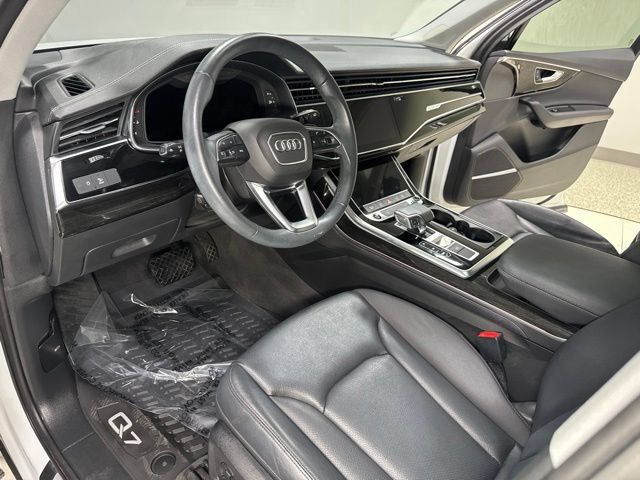 Used 2023 Audi Q7 3.0T Premium Plus w/ Premium Plus Package AWD/4WD image 14