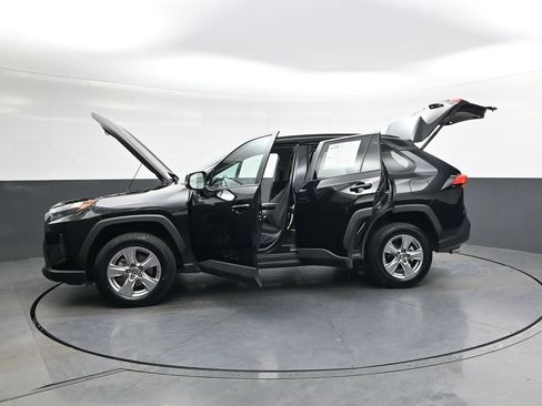 Used 2023 Toyota RAV4 XLE image 44