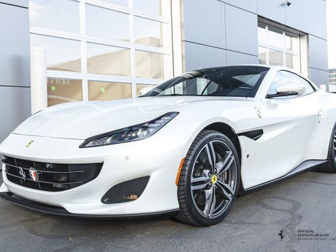 Certified 2020 Ferrari Portofino image 1