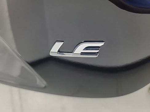 Used 2025 Toyota Corolla LE image 12