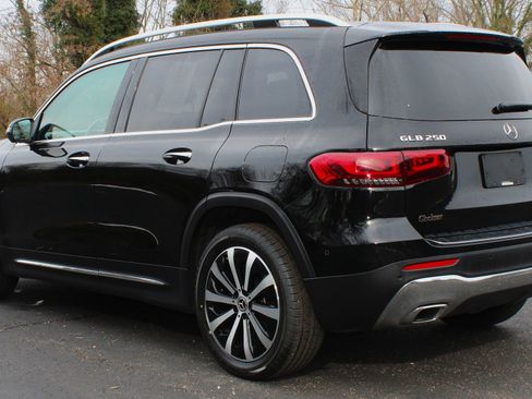 Used 2023 Mercedes-Benz GLB 250 image 7