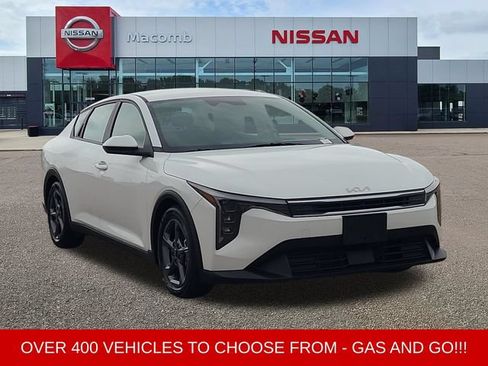 Used 2025 Kia K4 FWD image 1