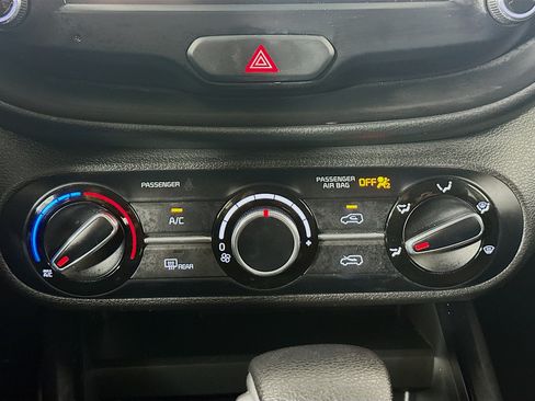 Used 2023 Kia Soul LX w/ Option Group 015 FWD image 22