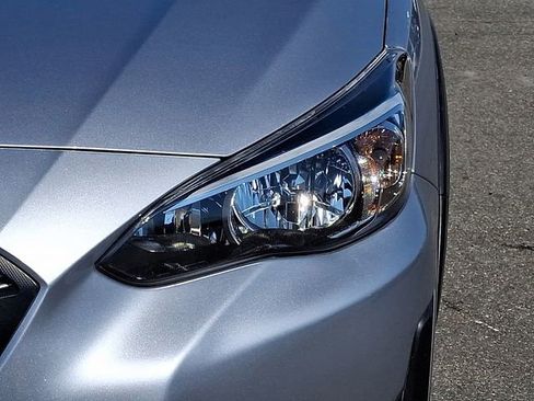 Used 2023 Subaru Crosstrek 2.0i Premium image 9