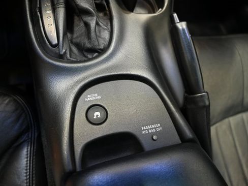 Used 2000 Chevrolet Corvette Coupe w/ Roof Pkg image 20