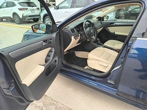 Used 2013 Volkswagen Jetta TDI FWD image 11