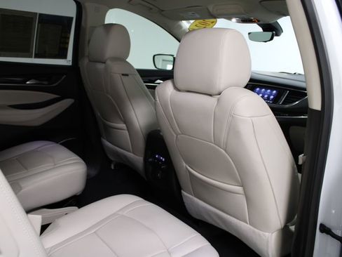 Used 2024 Buick Enclave Essence w/ Technology Package image 33