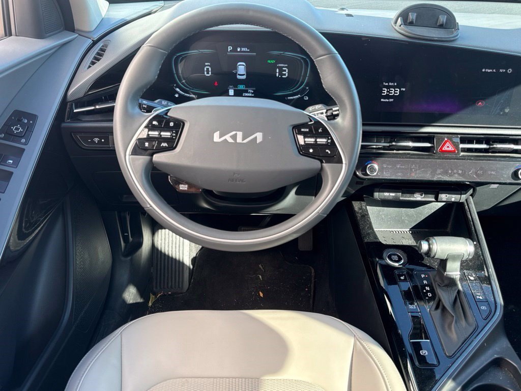 Used 2024 Kia Niro EX FWD image 7