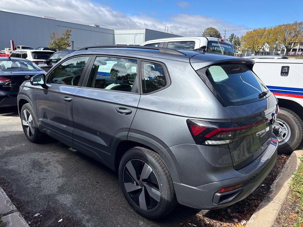 Used 2025 Volkswagen Taos S AWD/4WD image 5