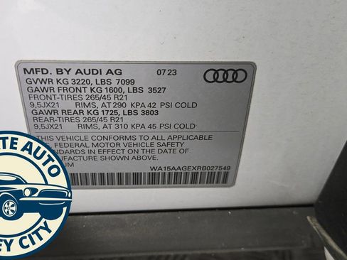 Used 2024 Audi Q8 e-tron Premium Plus AWD/4WD image 25