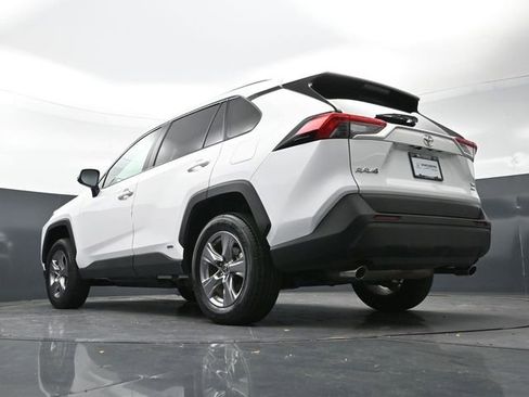 Used 2025 Toyota RAV4 XLE image 39