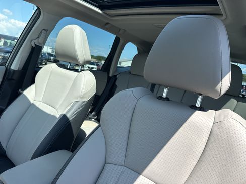 Used 2023 Subaru Forester Limited AWD/4WD image 25