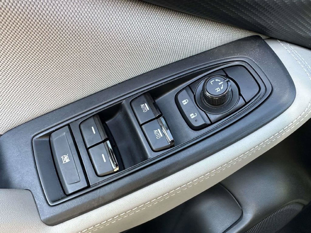 Certified 2023 Subaru Forester Premium AWD/4WD image 33