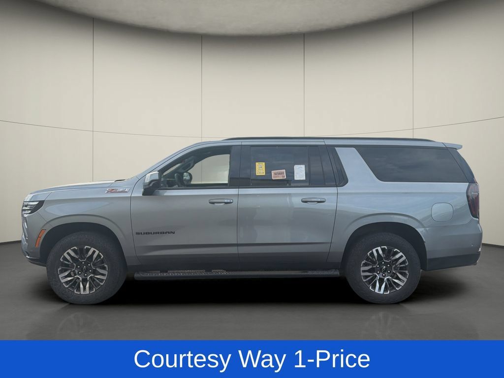 Used 2025 Chevrolet Suburban Z71 AWD/4WD image 5