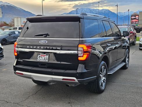 Used 2023 Ford Expedition Limited image 3