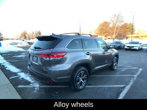 Used 2019 Toyota Highlander Plus image 12