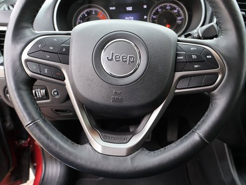 Used 2019 Jeep Cherokee Limited w/ Luxury Group image 36