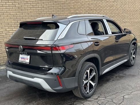 New 2026 Volkswagen Tiguan SE image 9