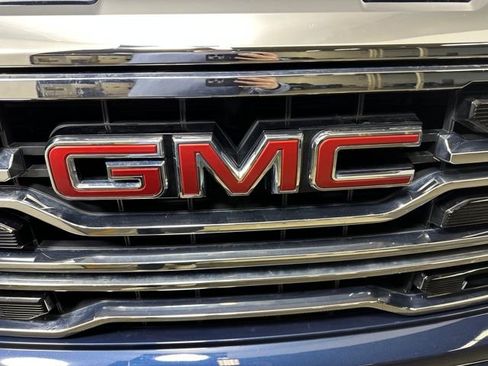 Used 2023 GMC Sierra 1500 SLT w/ SLT Convenience Package image 9