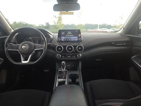 Used 2025 Nissan Sentra SR FWD image 15