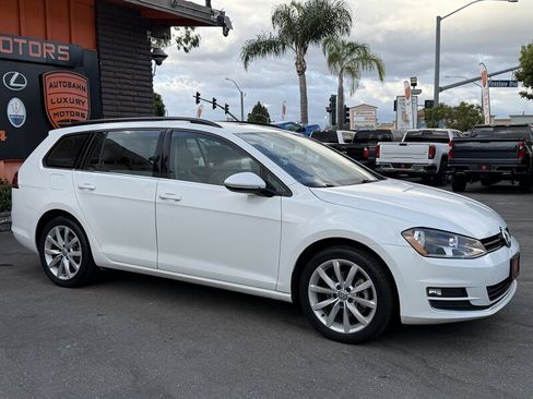 Used 2017 Volkswagen Golf SE FWD image 20