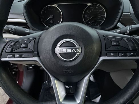 Used 2025 Nissan Altima 2.5 SV image 27