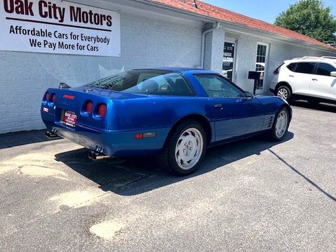 Used 1991 Chevrolet Corvette Coupe image 6
