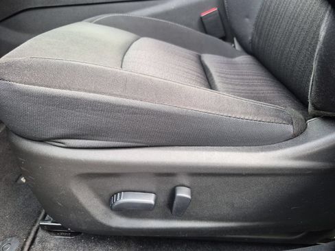 Used 2025 Nissan Altima 2.5 SV FWD image 14