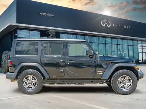 Used 2020 Jeep Wrangler Unlimited Sport S AWD/4WD image 3