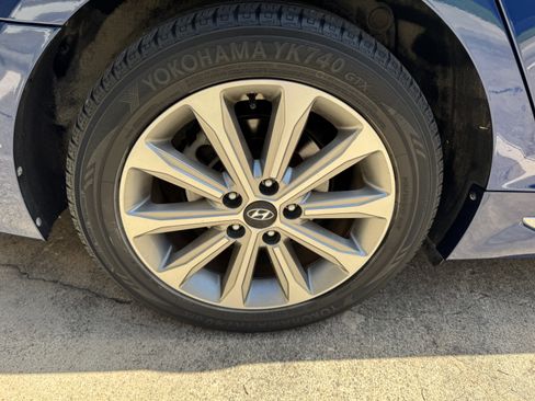 Used 2016 Hyundai Sonata Limited w/ Option Group 04 FWD image 13