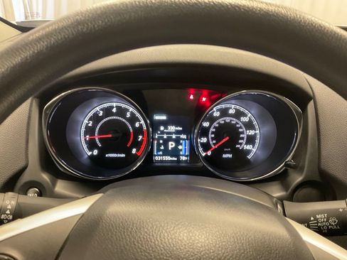 Used 2025 Mitsubishi Outlander Sport ES AWD/4WD image 2
