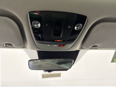 Certified 2022 Kia Sorento S w/ Panoramic Sunroof Package image 28