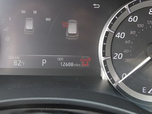 Certified 2025 Toyota Highlander XLE AWD/4WD image 13