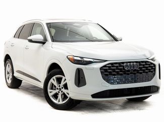 New 2025 Audi Q5 Premium video 1