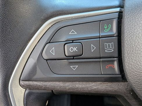 Certified 2022 Jeep Grand Cherokee L Limited image 19