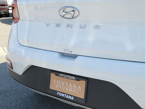 New 2026 Hyundai Venue SEL image 23