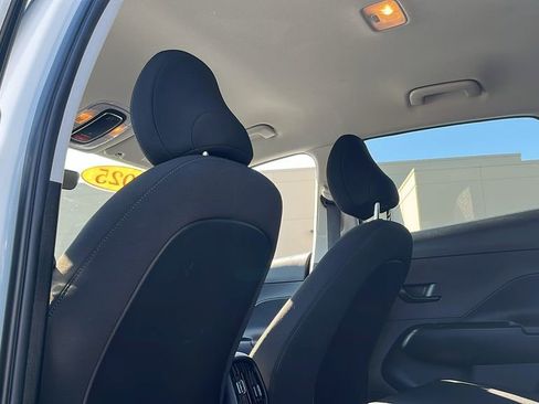 Used 2025 Hyundai Kona SEL image 33