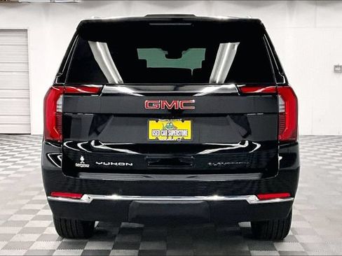 Used 2025 GMC Yukon Elevation w/ Elevation Premium Package AWD/4WD image 5