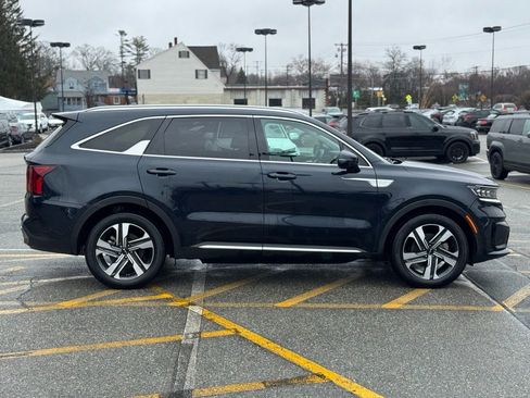 Used 2023 Kia Sorento SX Prestige w/ Panoramic Sunroof Package image 7