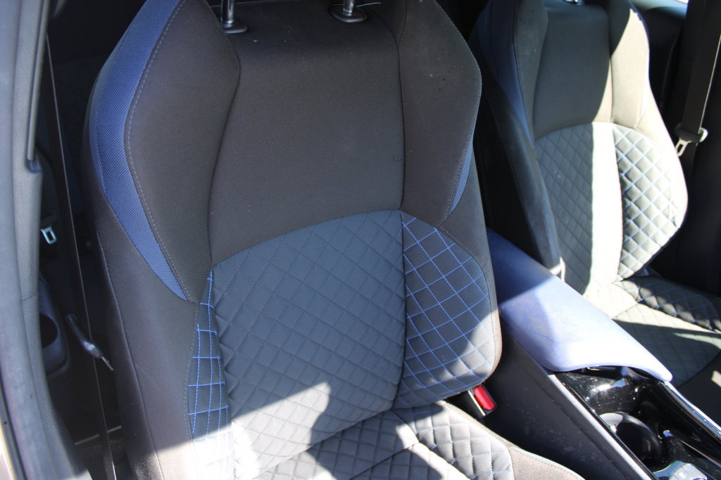 Used 2020 Toyota C-HR XLE FWD image 13