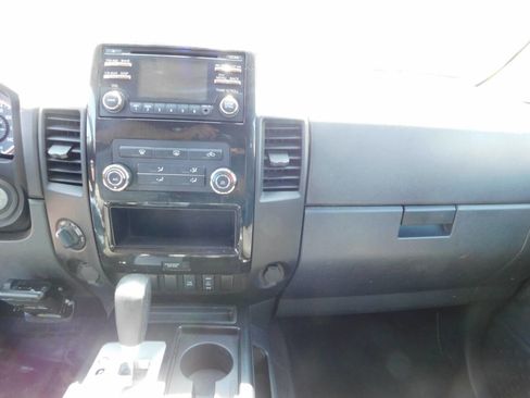 Used 2013 Nissan Titan SV w/ SV Value Truck Pkg image 7