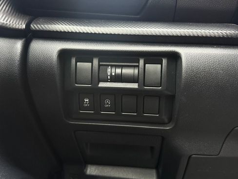 Used 2020 Subaru Crosstrek 2.0i Premium image 17