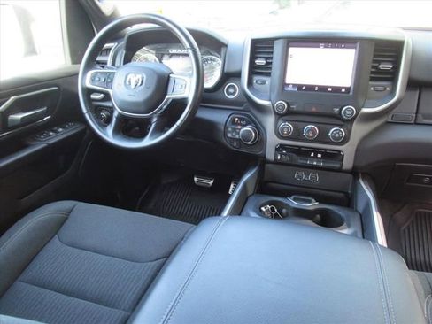 Used 2022 RAM 1500 Big Horn AWD/4WD image 11