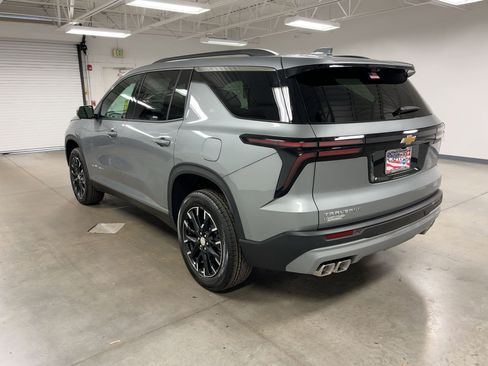 New 2026 Chevrolet Traverse LT w/ Sun and Wheel Package image 3